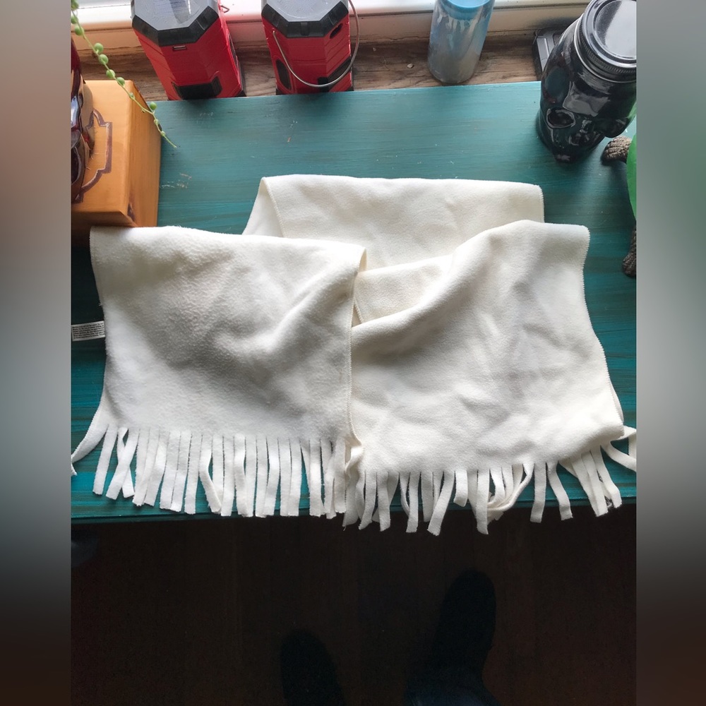 Vintage white scarf